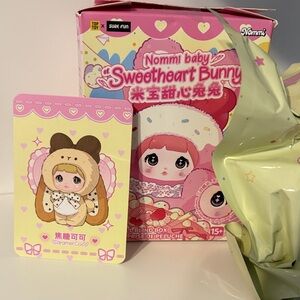 Nommi Sweetheart Bunny Collectible Figure - Pink